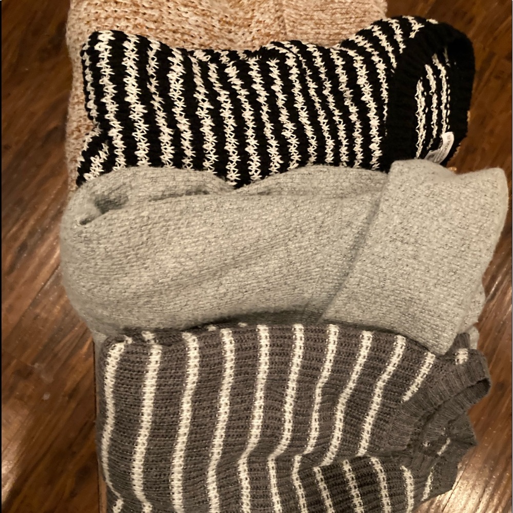 4 maternity sweaters